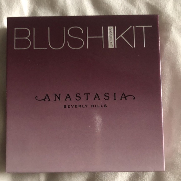 BNIB Anastasia Beverly Hills Gradient Blush Kit - Picture 3 of 8